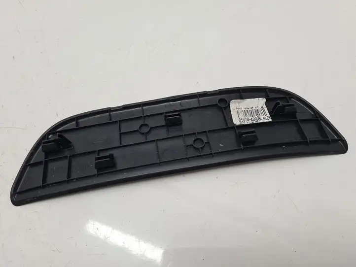 Kia Ceed (2015 - 2018) 85878A2000 Внутренняя отделка заднего порога — фото 2