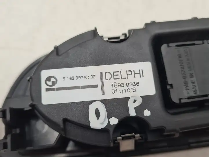 BMW 1 E81 E87 (2004 - 2011) 9162997 Кнопка стеклоподъемников — фото 3