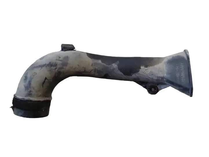Toyota Corolla Verso AR10 (2004 - 2009) 177510N010 Детали воздухозаборника — фото 1