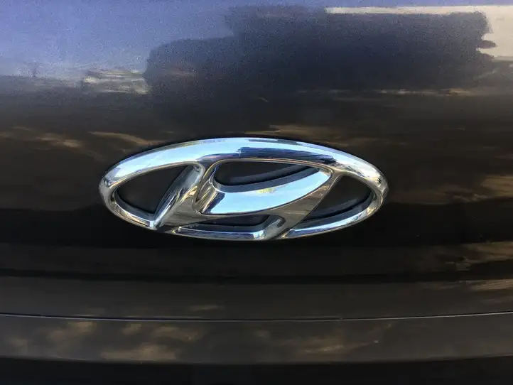 Hyundai Tucson TL (2015 - ) Крышка багажника — фото 4