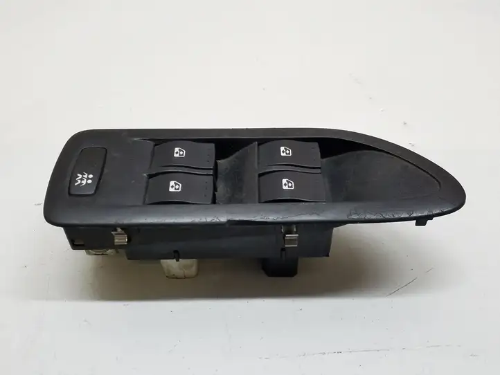 Renault Laguna II (2001 - 2005) 8200018990A Блок кнопок стеклоподъемников — фото 1