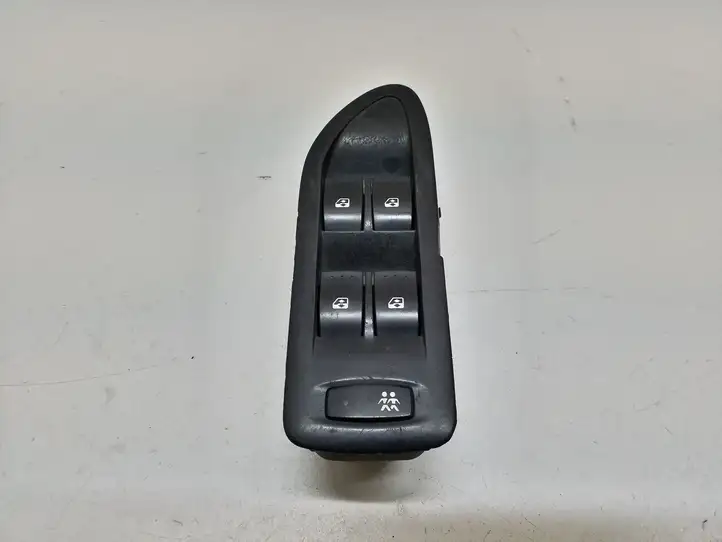 Renault Laguna II (2001 - 2005) 8200018990A Блок кнопок стеклоподъемников — фото 2