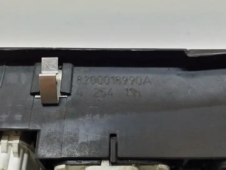 Renault Laguna II (2001 - 2005) 8200018990A Блок кнопок стеклоподъемников — фото 6