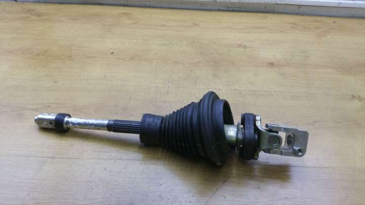 Mercedes-Benz C W204 (2007 - 2014)  204462337 Крестовидная связь оси рулевого колеса
