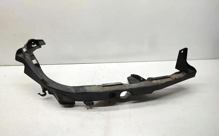 BMW 3 E90 E91 (2005 - 2012) 7116708 Кронштейн передней фары — фото 1