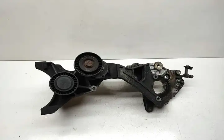 Audi A6 C7 (2011 - 2014) 03L903143R Кронштейн генератора — фото 2
