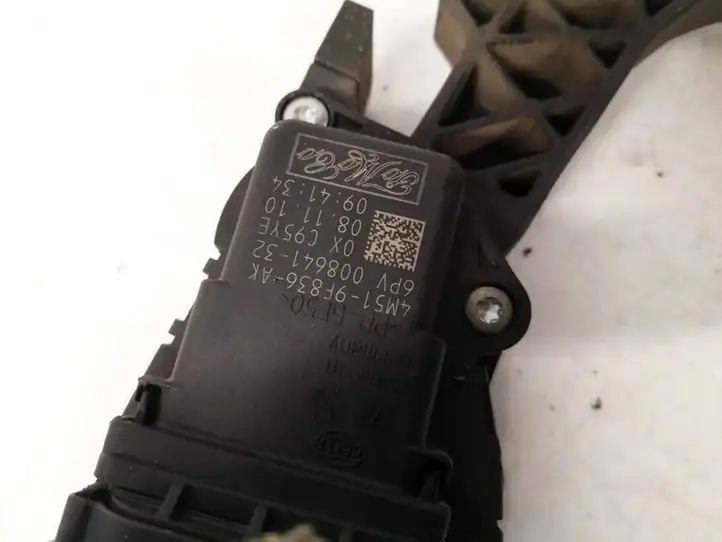 Ford Focus (2011 - 2015) 4m519f836ak Педаль акселератора — фото 3