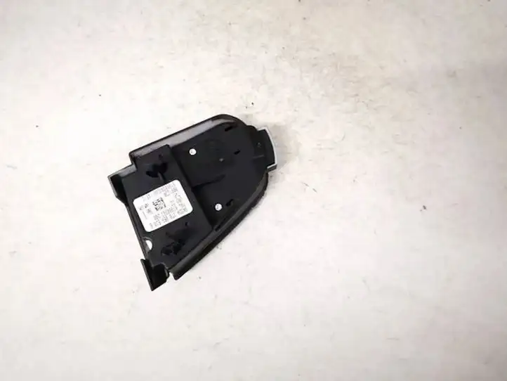 Skoda Octavia Mk2 (1Z) (2004 - 2013) 3t0959538e Кнопки на рулевом колесе — фото 3