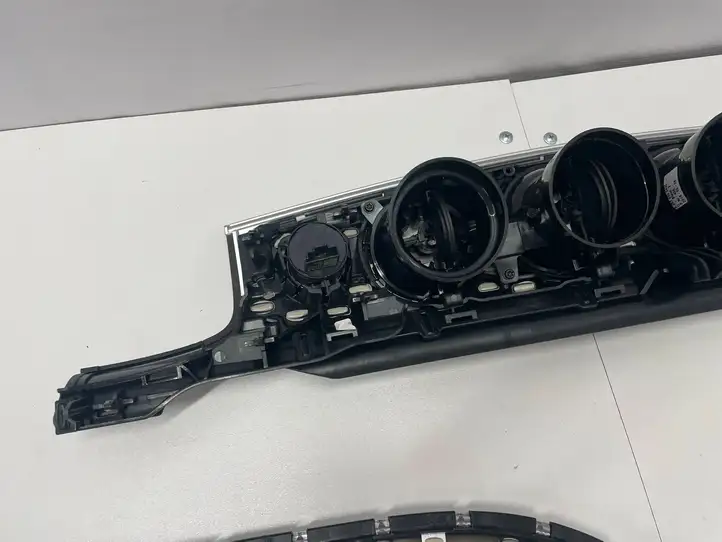 Mercedes-Benz CLS w257 (2018 - ) A2386808000 Комплект внутренней декоративной отделки — фото 2