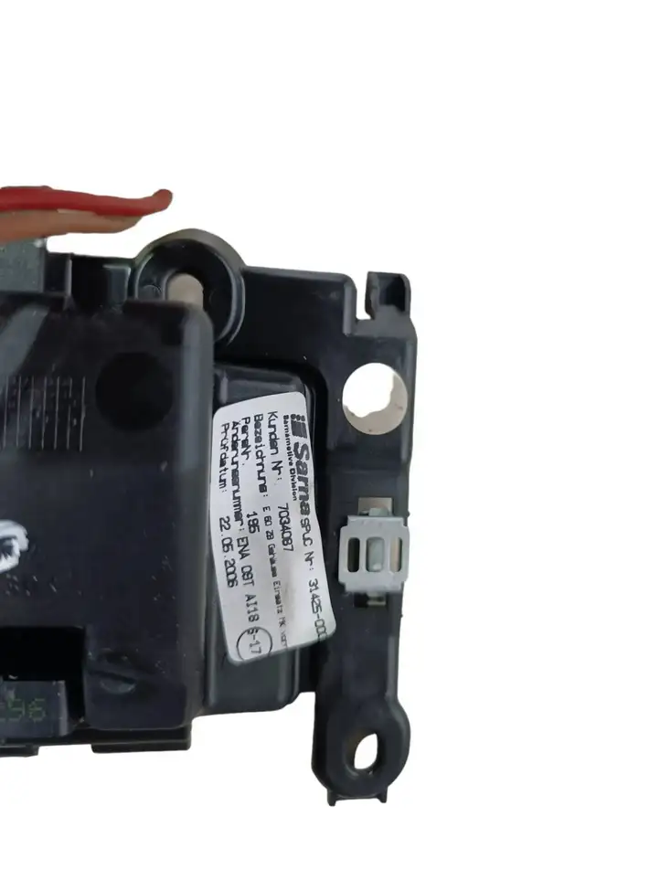 BMW 5 E60 E61 (2004 - 2010) 7034087 Накладка заднего прикуривателя — фото 2