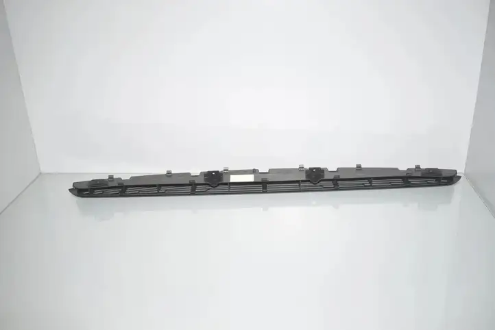 BMW 5 F10 F11 (2009 - 2016) Решетка в подоконнике — фото 5