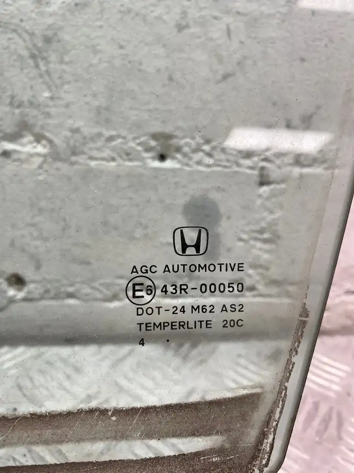 Honda CR-V (2012 - 2016) 43R00050 Стекло передней двери — фото 2