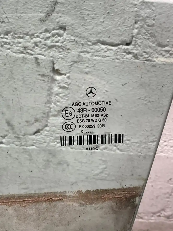 Mercedes-Benz E C207 W207 (2009 - 2017) Стекло передней двери — фото 2