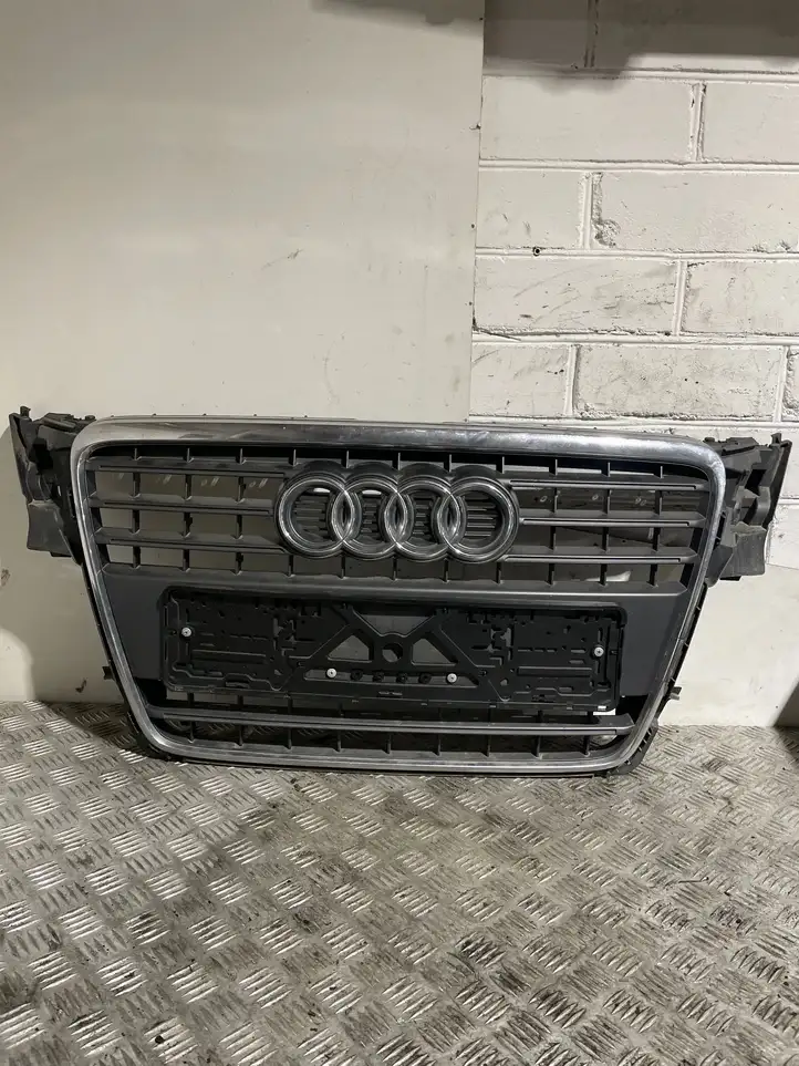 Audi A4 S4 B8 8K (2007 - 2011) 8K0853651 Передняя решетка — фото 1