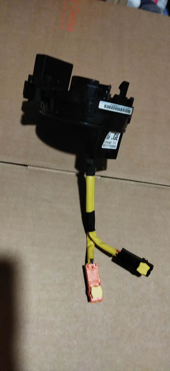 Subaru XV I (2011 - 2018) 83111SG040 Контактное кольцо SRS — фото 1