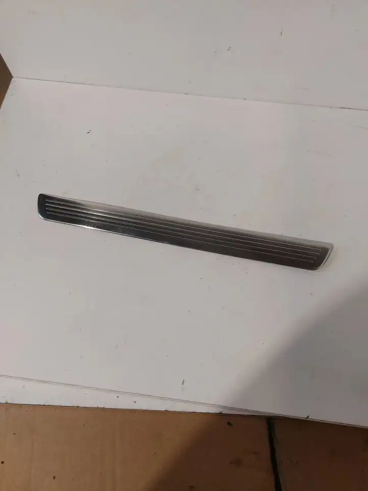 Mercedes-Benz GL X166 (2013 - 2019) A1666860836 Накладка порога — фото 1