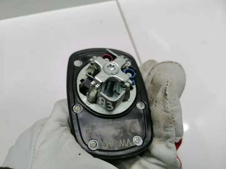 Audi A3/S3 8V (2012 - 2016) 8V0035503B GPS антенна — фото 4