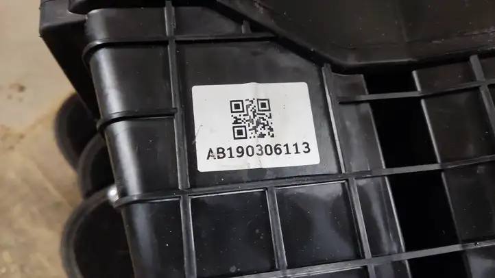 Hyundai Santa Fe (2018 - 2020) 979452W000 Электрический обогреватель салона 220V — фото 3