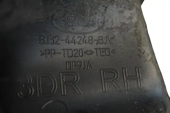 Land Rover Range Rover Evoque L538 (2015 - 2018) BJ3244248BJW Прочая отделка багажника — фото 5
