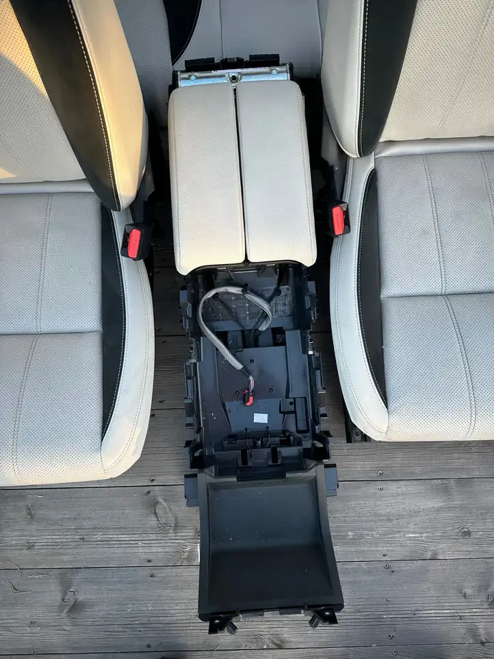 Land Rover Range Rover Velar (2017 - ) Комплект отделки дверей — фото 2