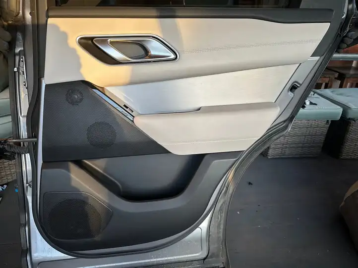 Land Rover Range Rover Velar (2017 - ) Комплект отделки дверей — фото 5