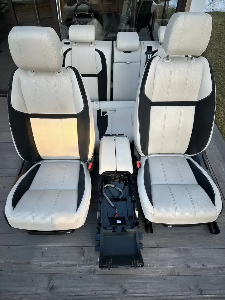 Land Rover Range Rover Velar (2017 - ) Комплект отделки дверей — фото 12