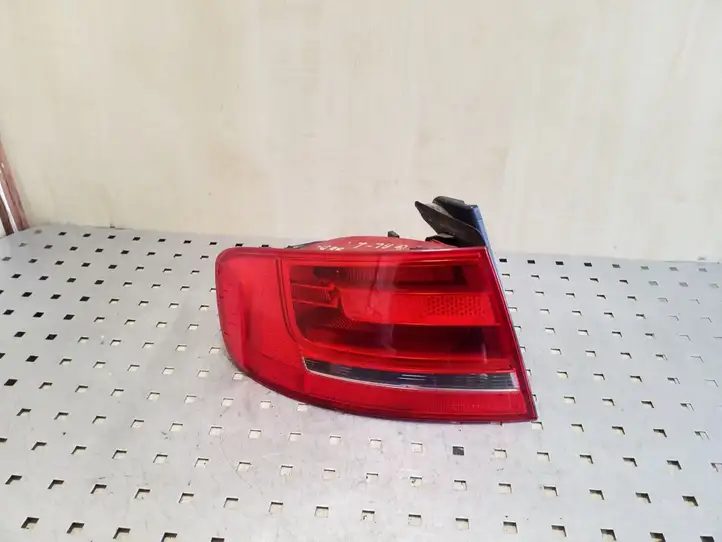 Audi A4 S4 B8 8K (2007 - 2011) 8K5945095D Задний фонарь в кузове — фото 1
