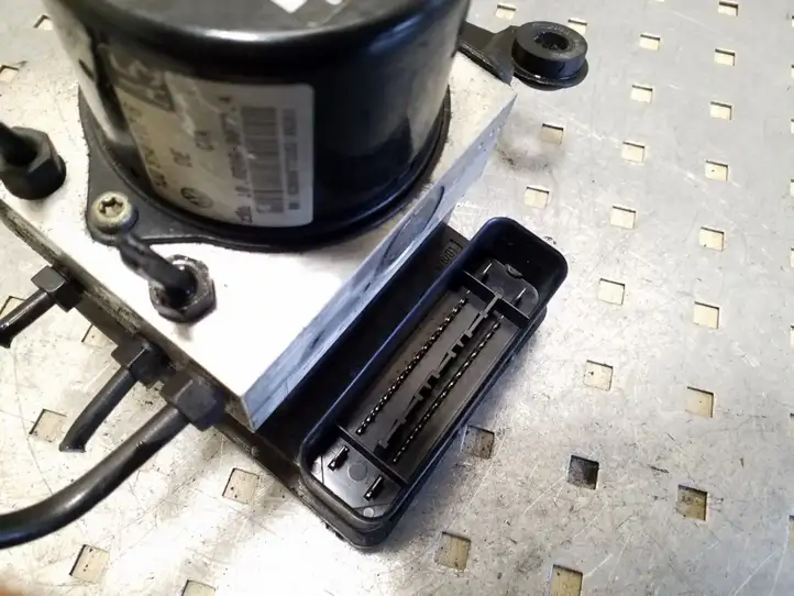 Volkswagen Golf IV (1998 - 2005) 1C0907379L ABS блок — фото 5