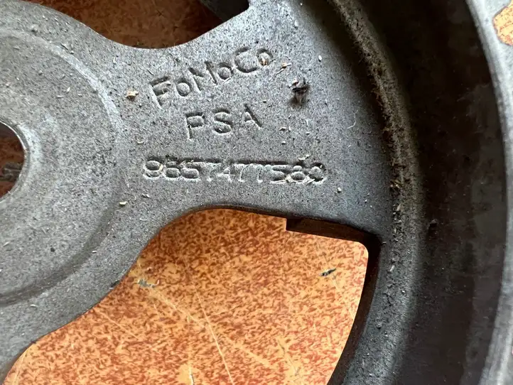Ford Focus (2011 - 2015) 9657477580 Шкив распредвала / VANOS — фото 2