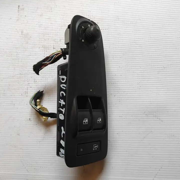 Fiat Ducato (2007 - 2014) B569 Кнопка стеклоподъемников — фото 1