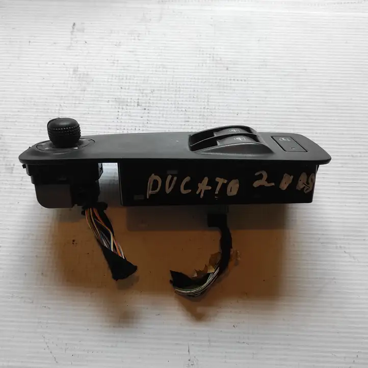 Fiat Ducato (2007 - 2014) B569 Кнопка стеклоподъемников — фото 2