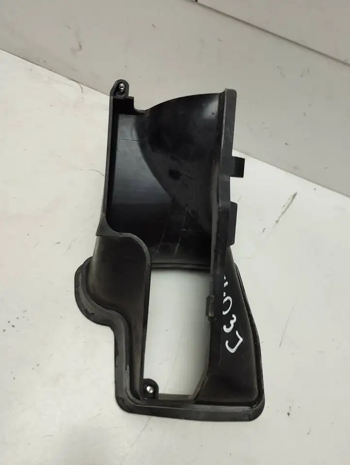 Audi A8 S8 D4 4H (2013 - 2017) 4H0129618D Детали воздухозаборника — фото 3