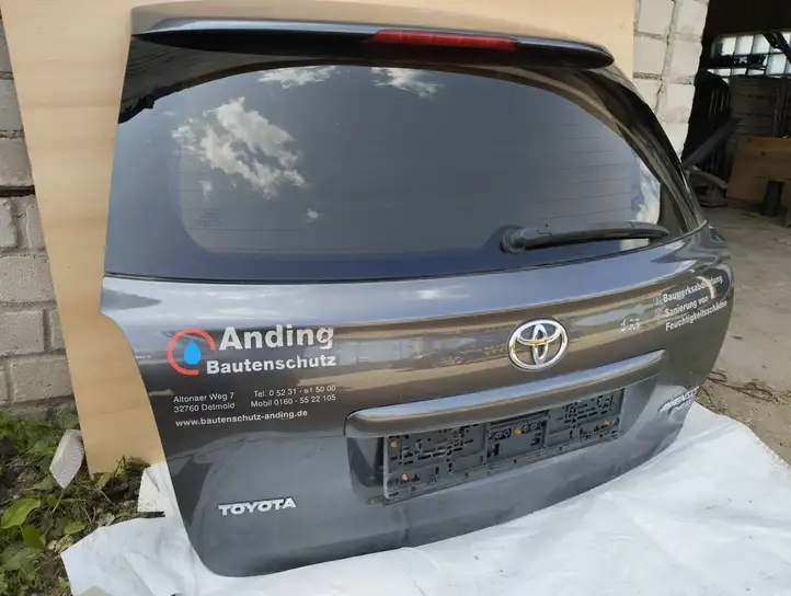 Toyota Avensis T250 (2006 - 2009) Крышка багажника — фото 1