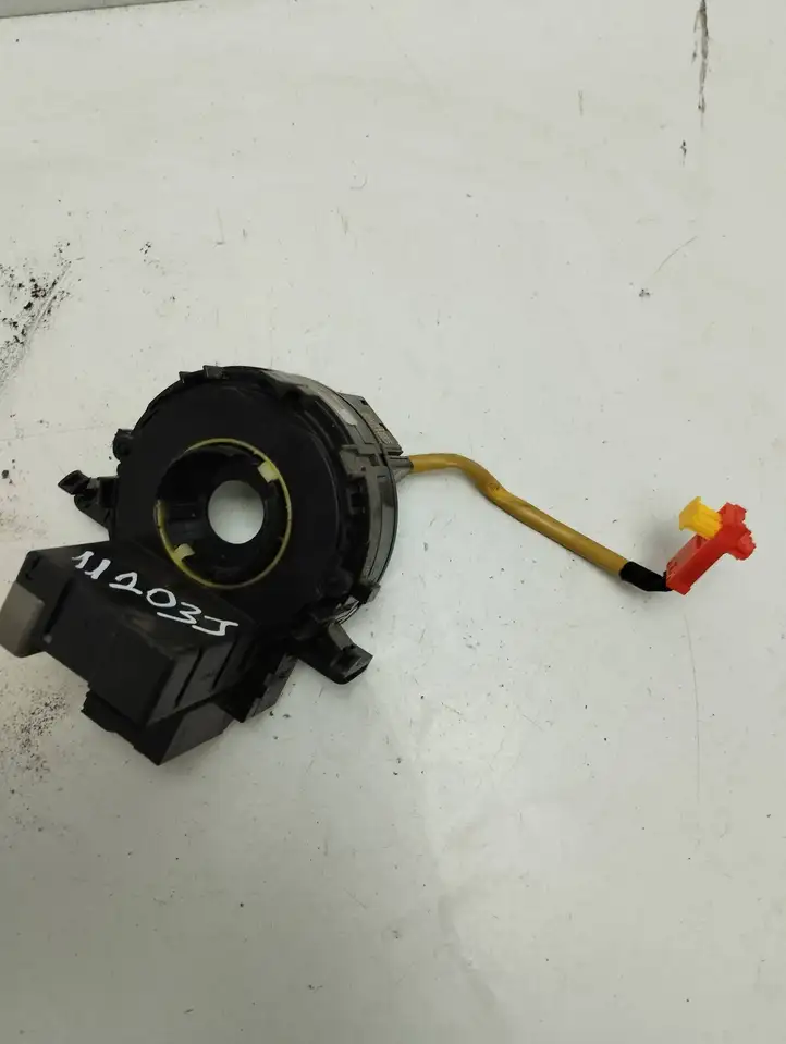 Toyota Auris 150 (2006 - 2012) 8924533040 Контактное кольцо SRS — фото 1