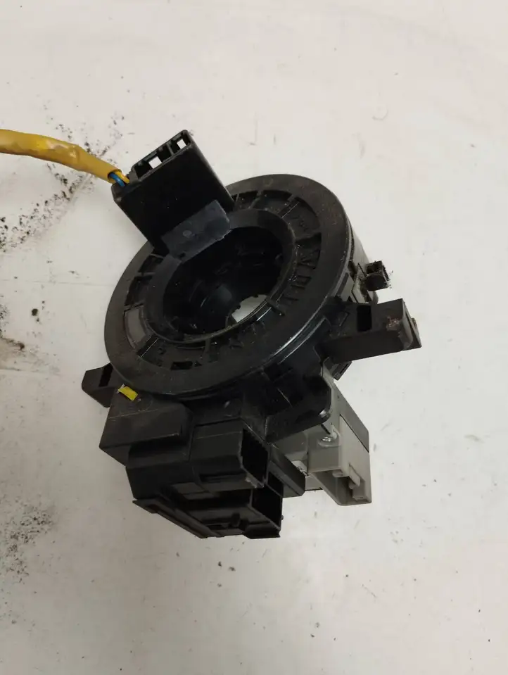Toyota Auris 150 (2006 - 2012) 8924533040 Контактное кольцо SRS — фото 4