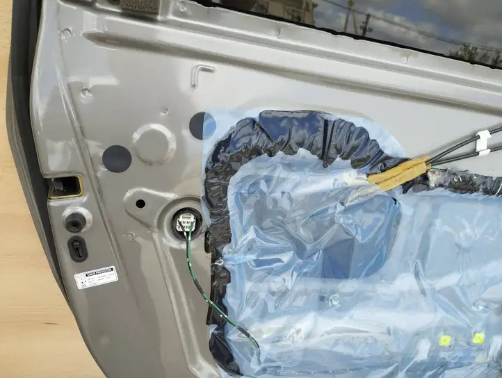 Toyota Corolla Verso AR10 (2004 - 2009) Задняя дверь — фото 6