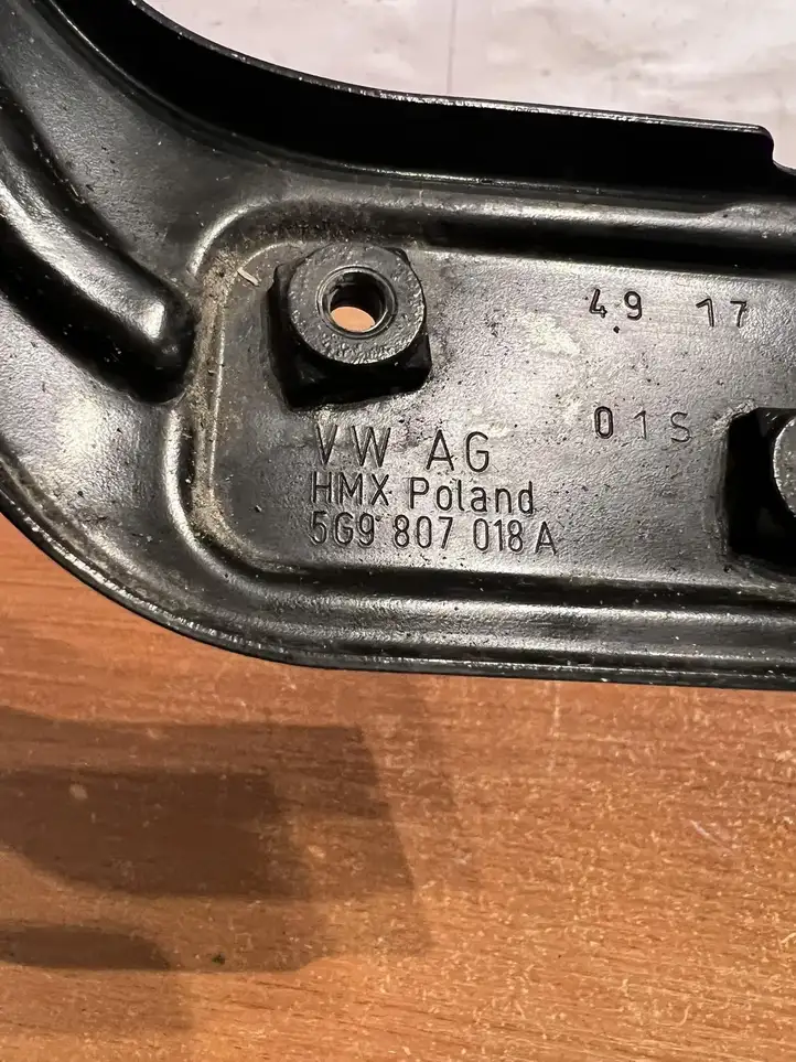 Volkswagen Golf VII (2013 - 2019) 5G9807018A Другая часть кузова — фото 4