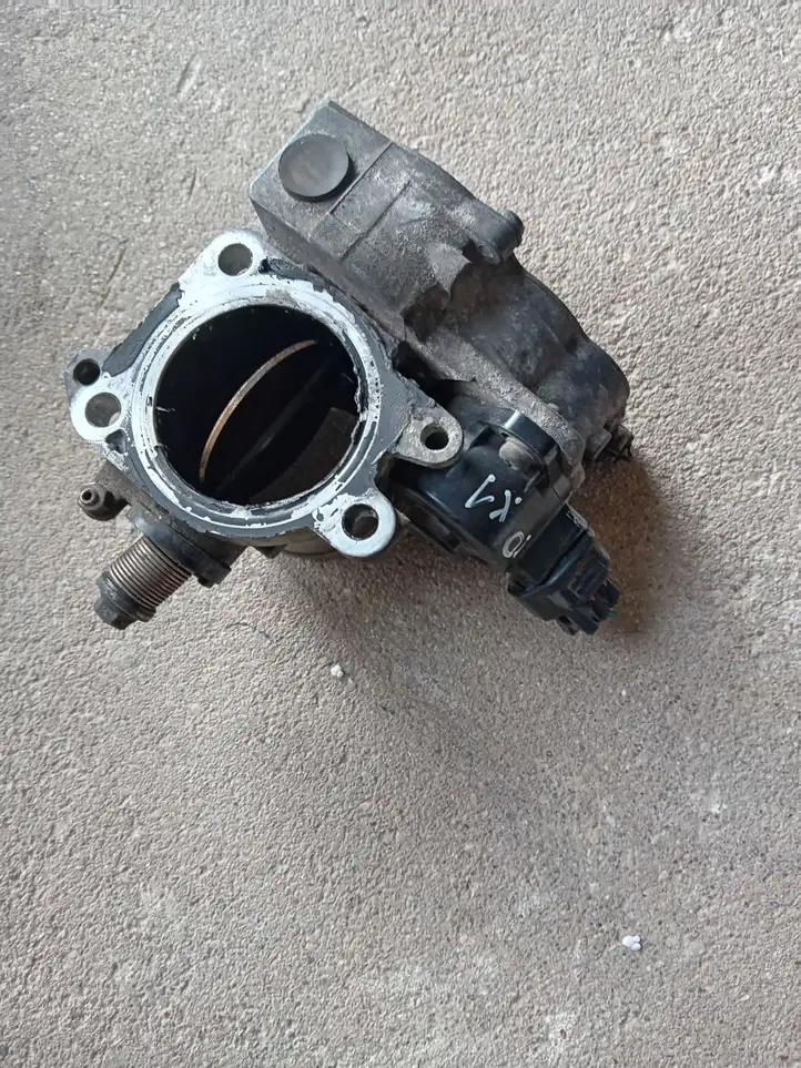 Toyota Avensis T250 (2003 - 2006) 8967221020 Дроссельная заслонка — фото 1