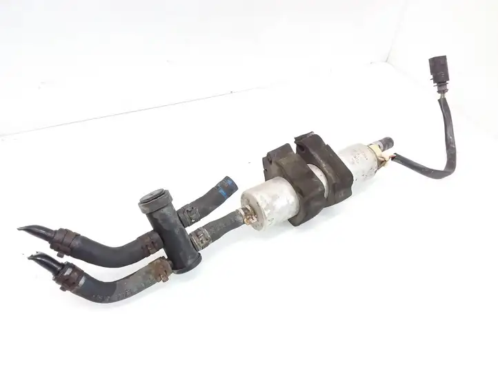 Audi A4 S4 B8 8K (2007 - 2011) 8K0906095A Топливный насос — фото 1