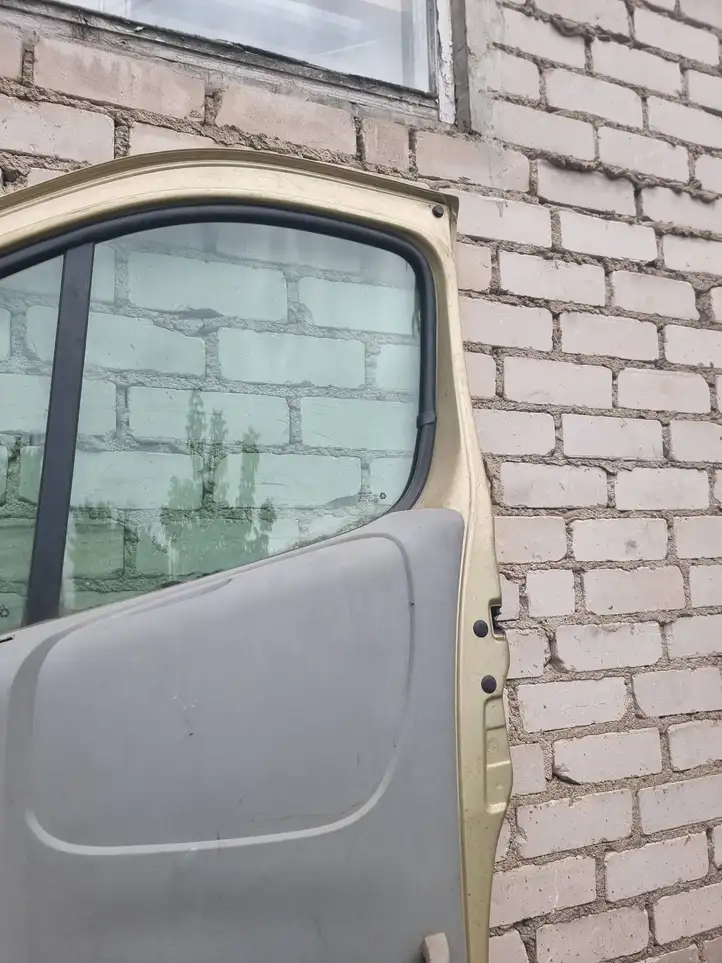 Renault Trafic II (X83) (2002 - 2014) Дверь — фото 6