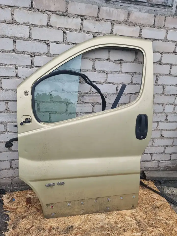 Renault Trafic II (X83) (2002 - 2014) Дверь — фото 1