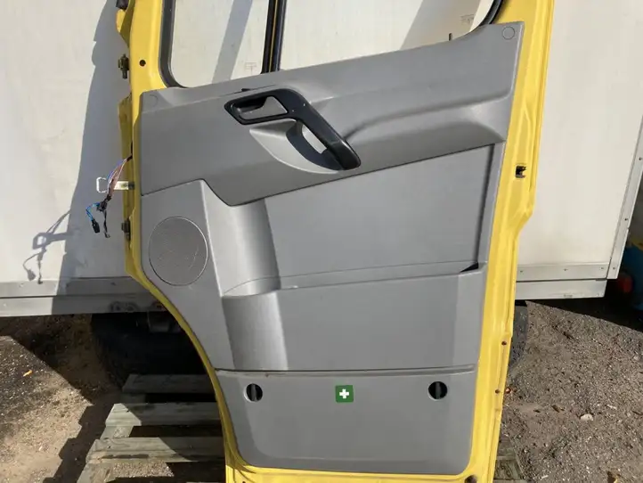 Mercedes-Benz Sprinter W906 (2006 - 2018) 9067200105 Дверь — фото 4