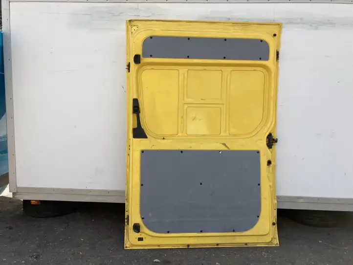 Mercedes-Benz Sprinter W906 (2006 - 2018) 9067307205 Боковая раздвижная дверь — фото 7