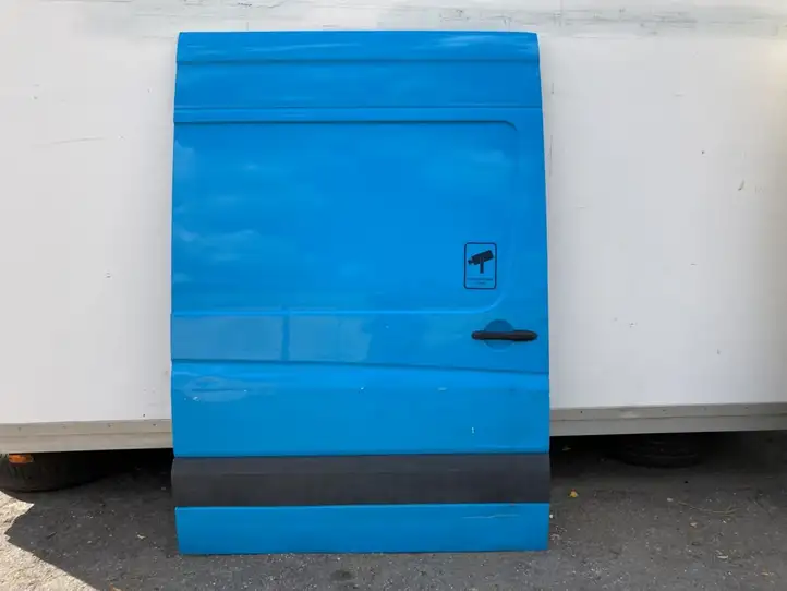 Mercedes-Benz Sprinter W906 (2006 - 2018) 9067307205 Боковая раздвижная дверь — фото 1