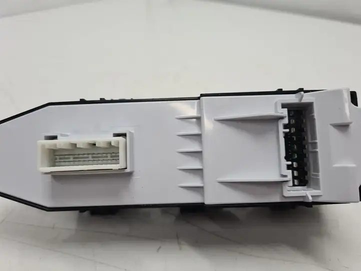 Hyundai Santa Fe (2012 - 2015) 935702W510 Блок кнопок стеклоподъемников — фото 4