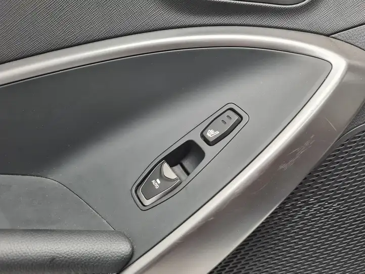 Hyundai Santa Fe (2012 - 2015) M02312W010 Обшивка задней двери — фото 3