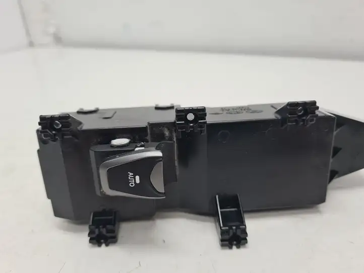 Hyundai Santa Fe (2012 - 2015) 935752W510 Блок кнопок стеклоподъемников — фото 2