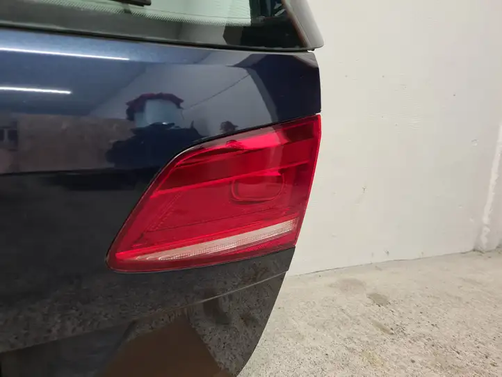 Volkswagen PASSAT B7 (2011 - 2014) Крышка багажника — фото 6