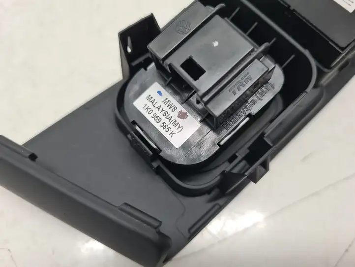 Volkswagen PASSAT B7 (2011 - 2014) 1K4959857B Кнопка стеклоподъемников — фото 4