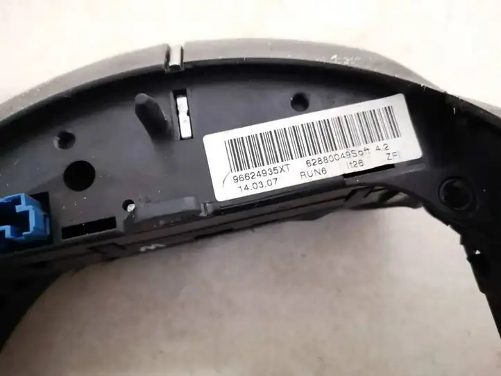Peugeot 508 (2010 - 2014) 96624935xt Кнопки на рулевом колесе — фото 3